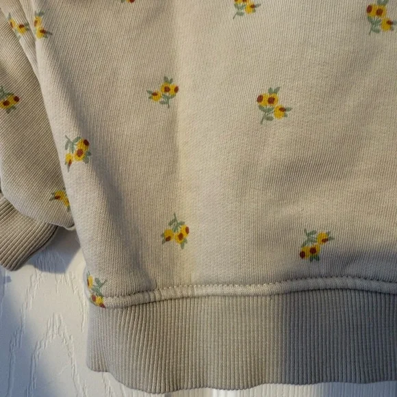 Zara Kids Sweater with Yellow Floral Pattern - Picture 4 of 4